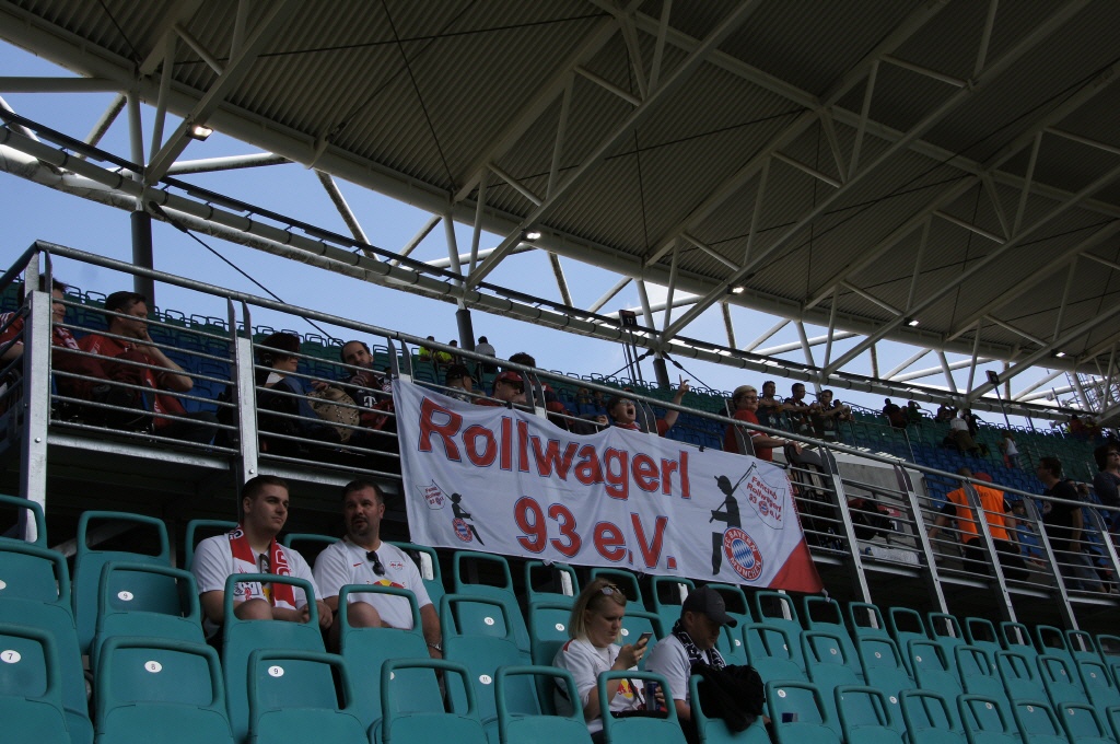 Rollwagerl-Banner im Leipzig Stadion