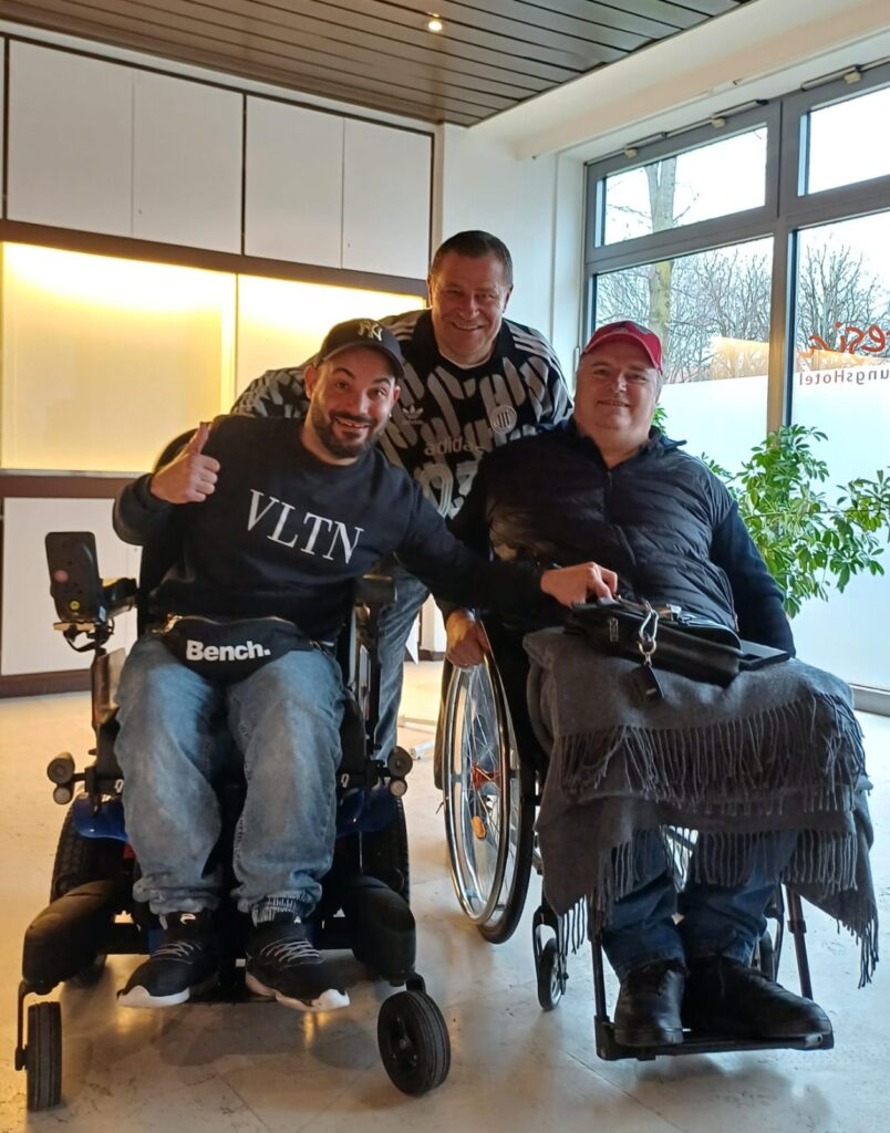 Ersen Tekin, Max Eberl und unser Ehrenpräsident Uli Hofmann.